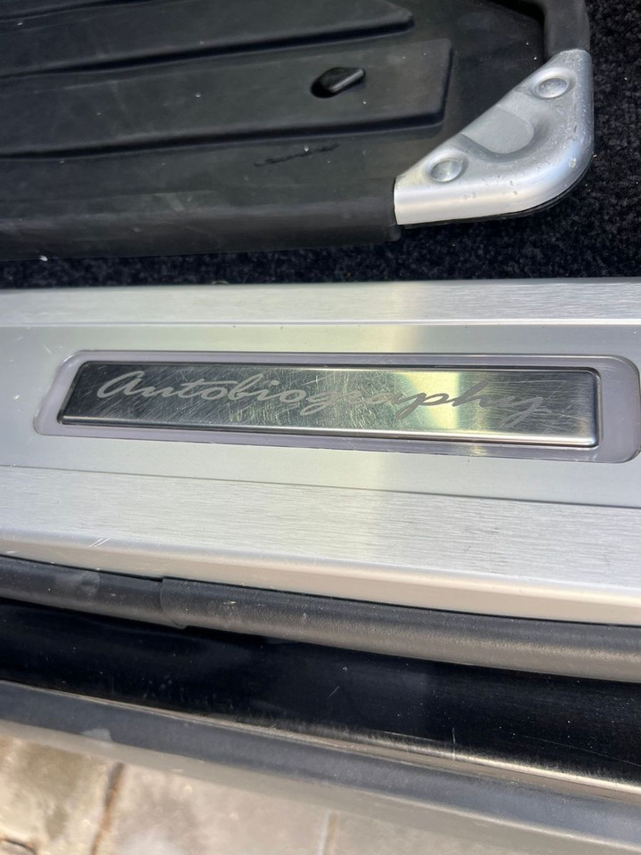 Land Rover Range Rover Vogue 4.4L V8*Autobiography*(LWB)* - SUV: picture 2 Land Rover Range Rover Vogue 4.4L V8*Autobiography*(LWB)* - SUV: picture 2