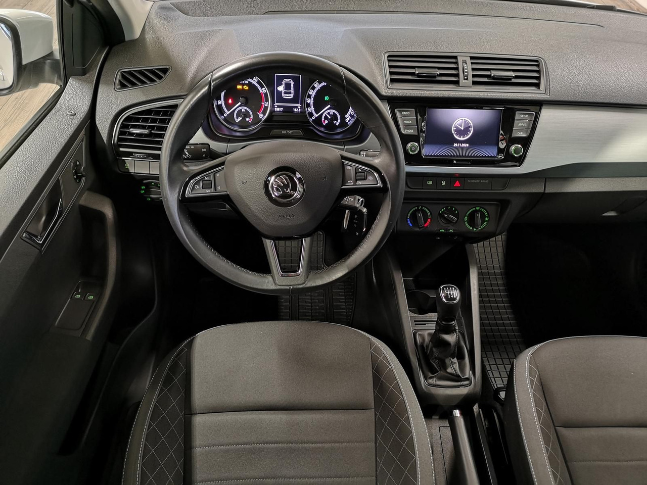 Car Skoda Fabia Combi Ambition 1.0TSI 81kW+R-KAM+PDC+KLIMA: picture 7