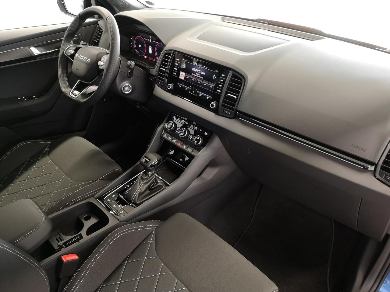 SUV Skoda Karoq Sportline 1,5 TSI DSG*AHK*360°5J.GARANTIE*: picture 18