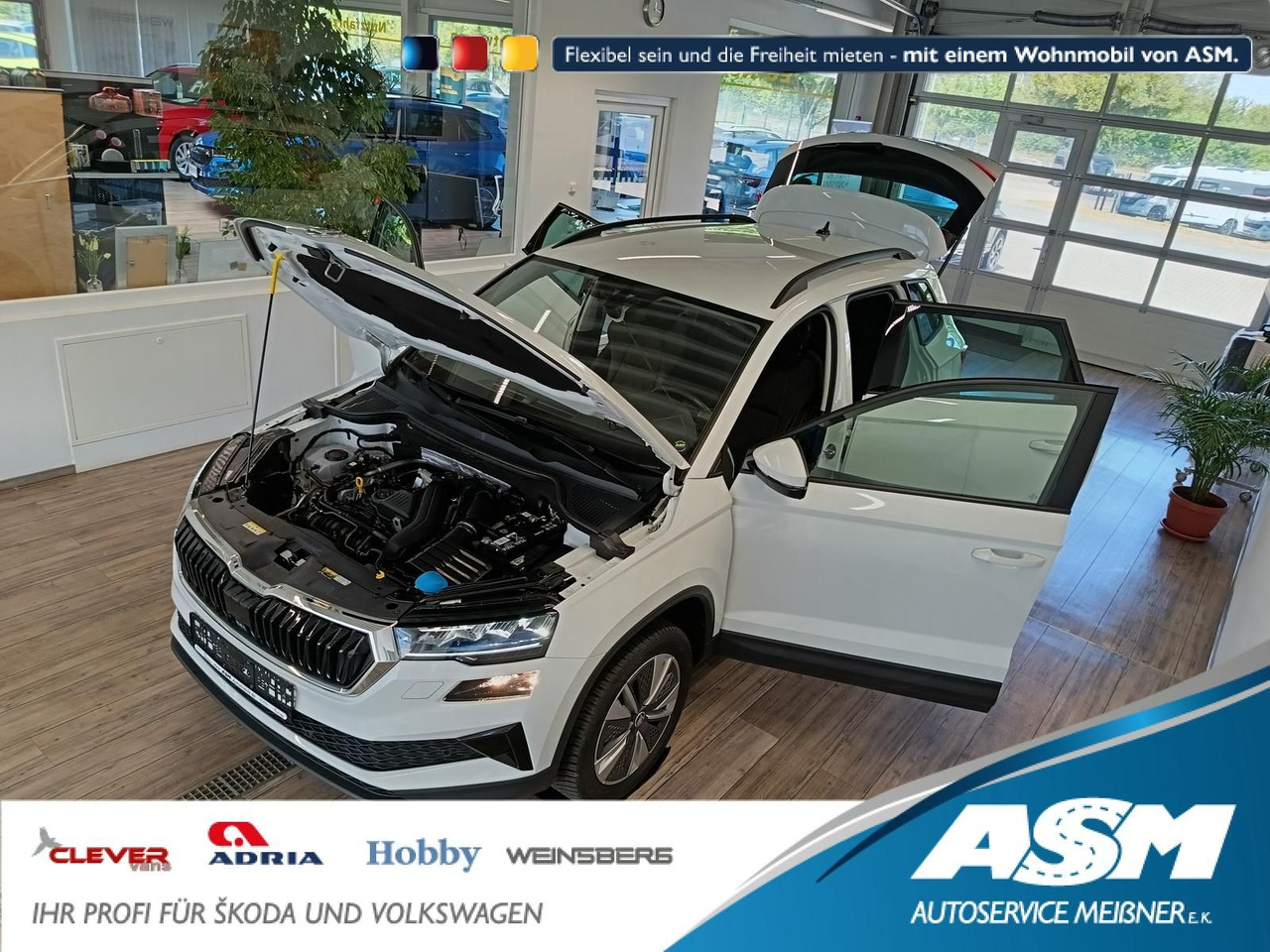 Skoda Karoq Style 1,5 TSI DSG*AHK*NAVI*LED*R-KAM*2xPDC - SUV: picture 1 Skoda Karoq Style 1,5 TSI DSG*AHK*NAVI*LED*R-KAM*2xPDC - SUV: picture 1