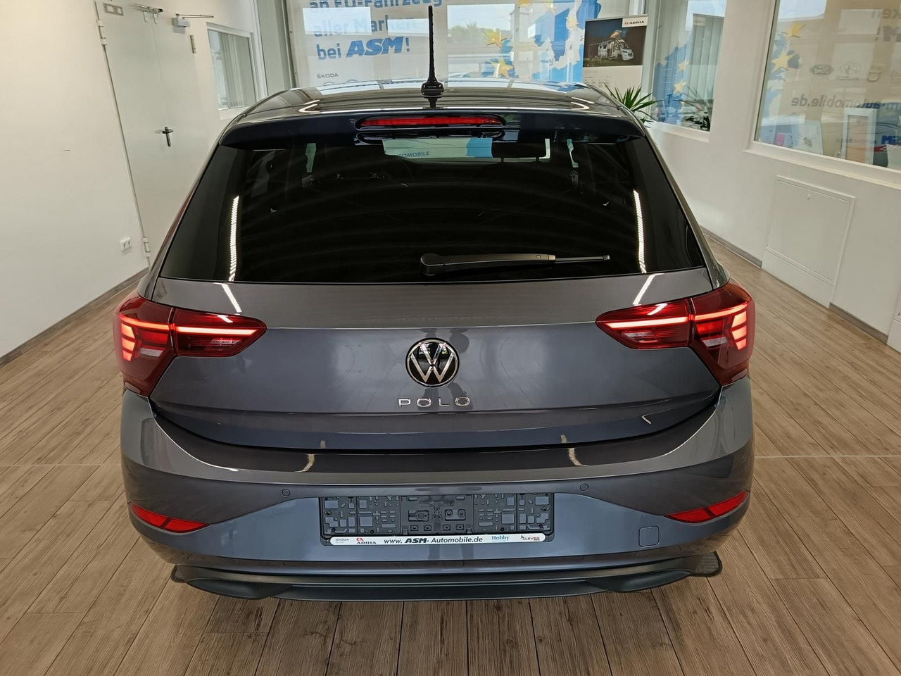 Volkswagen Polo Life 1.0 TSI 70kW DSG*LED*ACC*R-KAM*DAB*PDC - Car: picture 5 Volkswagen Polo Life 1.0 TSI 70kW DSG*LED*ACC*R-KAM*DAB*PDC - Car: picture 5