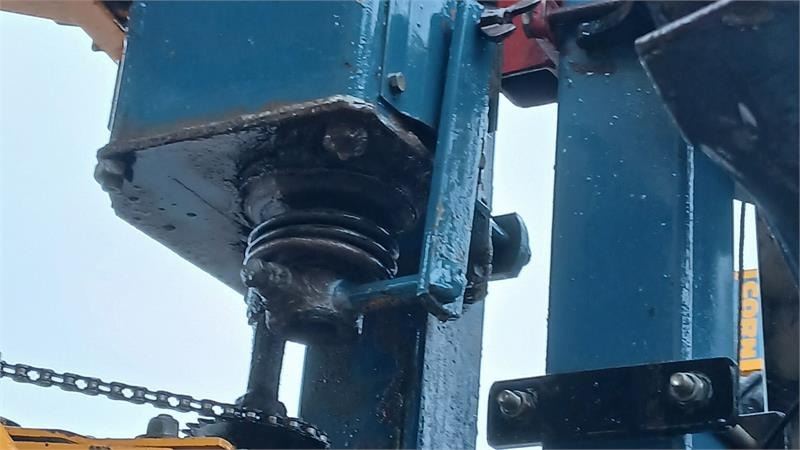 Kleine Unicorn 3 Lift, monteret på Tume gødningsmaskine. - Precision seed drill: picture 3 Kleine Unicorn 3 Lift, monteret på Tume gødningsmaskine. - Precision seed drill: picture 3