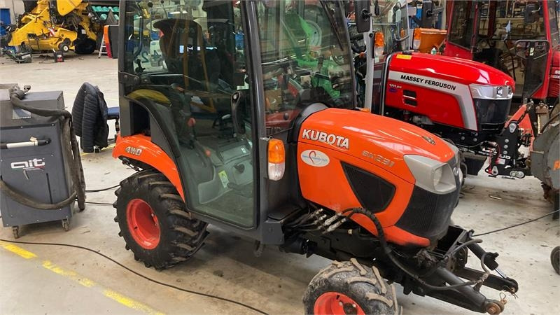 Kubota BX231 - Municipal tractor: picture 1 Kubota BX231 - Municipal tractor: picture 1