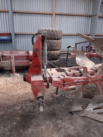 Kuhn 4 furet TRE 65 med riste - Plow: picture 3 Kuhn 4 furet TRE 65 med riste - Plow: picture 3