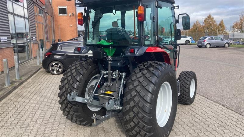 Massey Ferguson 1765 M HC - Municipal tractor: picture 5 Massey Ferguson 1765 M HC - Municipal tractor: picture 5