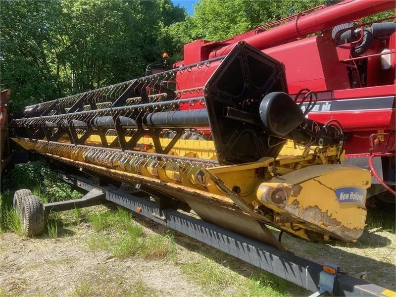 New Holland 30" Varifeed - Harvester attachment: picture 2 New Holland 30" Varifeed - Harvester attachment: picture 2