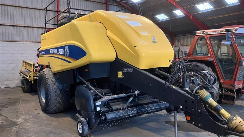 New Holland BB9090 Plus - Square baler: picture 2 New Holland BB9090 Plus - Square baler: picture 2