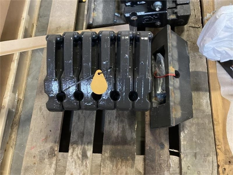 New Holland Boomer til 35-40-50-55 - Counterweight: picture 4 New Holland Boomer til 35-40-50-55 - Counterweight: picture 4