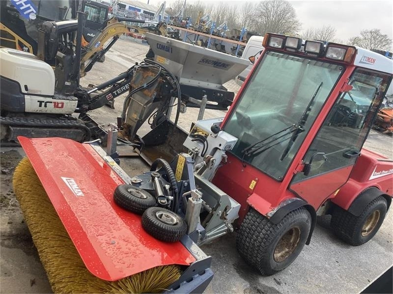 Timan Tool-Trac 245 - Utility/ Special vehicle: picture 2 Timan Tool-Trac 245 - Utility/ Special vehicle: picture 2