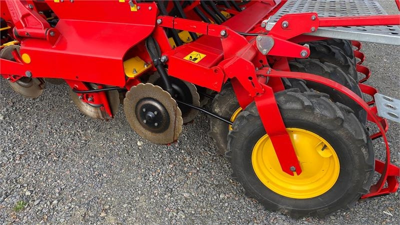 Vaderstad Rapid 400C Combi - Combine seed drill: picture 4 Vaderstad Rapid 400C Combi - Combine seed drill: picture 4