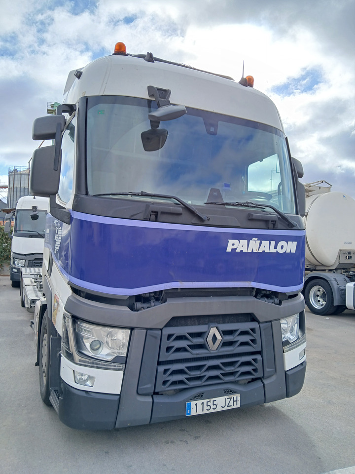 RENAULT T 520 - Cab chassis truck: picture 1 RENAULT T 520 - Cab chassis truck: picture 1