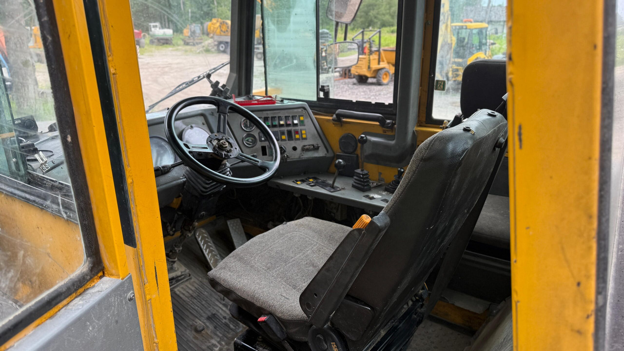 Articulated dumper VOLVO A30C: picture 8