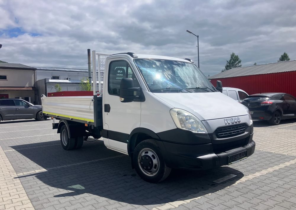 Iveco Iveco daily 35C13 wywrotka solidny kiper - Tipper van: picture 4 Iveco Iveco daily 35C13 wywrotka solidny kiper - Tipper van: picture 4