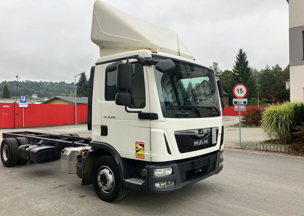 MAN Man TGM 12.250 euro 6 ramo do zabudowy Pomoc drogowa laweta kiper - Cab chassis truck: picture 2 MAN Man TGM 12.250 euro 6 ramo do zabudowy Pomoc drogowa laweta kiper - Cab chassis truck: picture 2