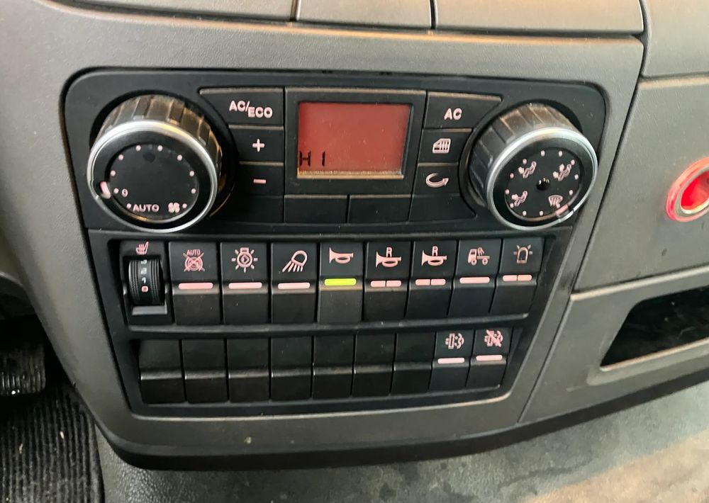 MAN Man TGM 12.250 euro 6 ramo do zabudowy Pomoc drogowa laweta kiper - Cab chassis truck: picture 5 MAN Man TGM 12.250 euro 6 ramo do zabudowy Pomoc drogowa laweta kiper - Cab chassis truck: picture 5