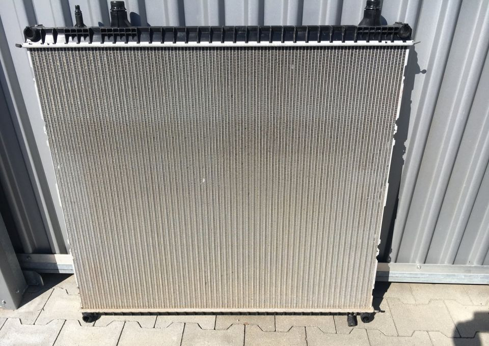 Chłodnica wody MAN TGS EURO 6 cieczy 82cm - Radiator for Car: picture 1 Chłodnica wody MAN TGS EURO 6 cieczy 82cm - Radiator for Car: picture 1