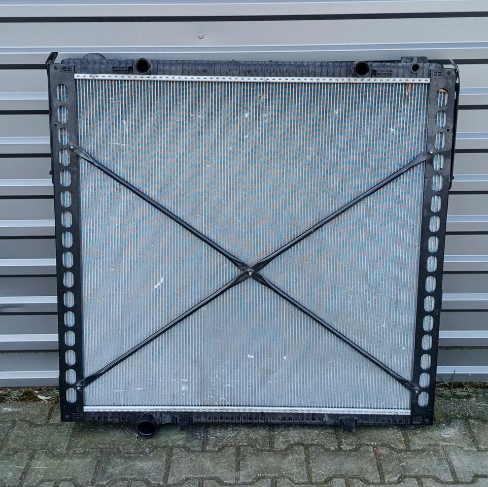 DAF XF 106 EURO 6 CHŁODNICA WODY NOWA 2125896 - Radiator for Truck: picture 2 DAF XF 106 EURO 6 CHŁODNICA WODY NOWA 2125896 - Radiator for Truck: picture 2