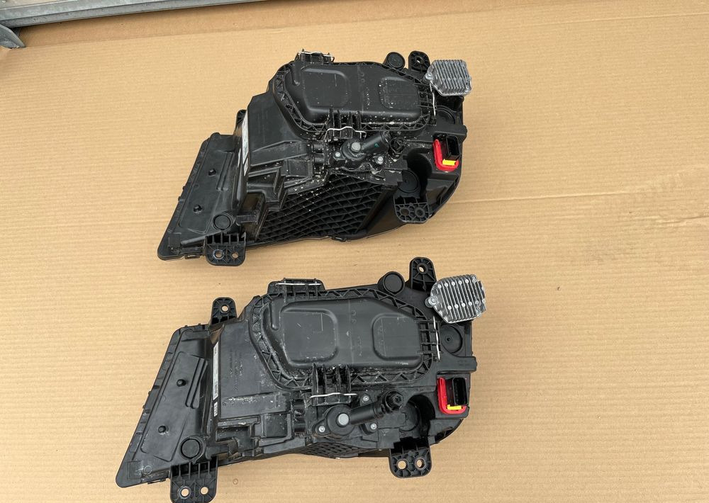 Lampa MAN TG3 TGX TGS nowy model reflektor RH - Lights/ Lighting for Truck: picture 2 Lampa MAN TG3 TGX TGS nowy model reflektor RH - Lights/ Lighting for Truck: picture 2