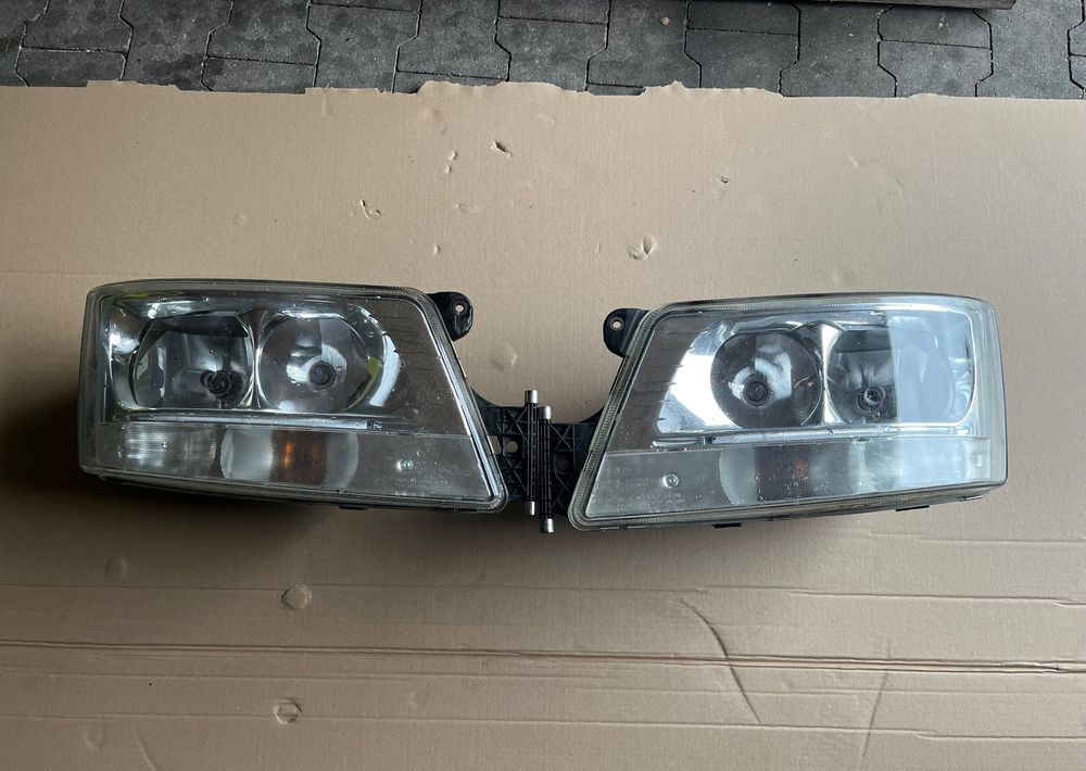 Lampy MAN TGX TGS euro 5 oryginał reflektor - Lights/ Lighting for Truck: picture 1 Lampy MAN TGX TGS euro 5 oryginał reflektor - Lights/ Lighting for Truck: picture 1