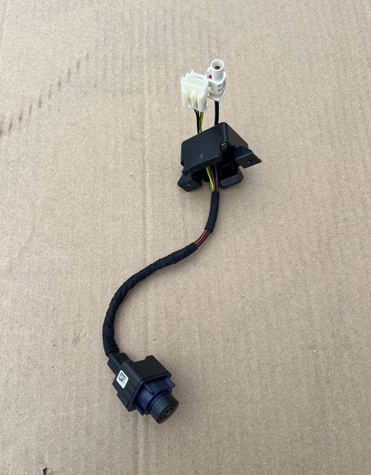 NOWA kamera cofania Mercedes Sprinter W907 W910 tylna - Body and exterior for Commercial vehicle: picture 1 NOWA kamera cofania Mercedes Sprinter W907 W910 tylna - Body and exterior for Commercial vehicle: picture 1