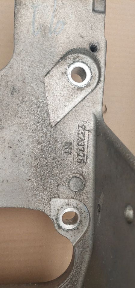 SCANIA R S MOCOWANIE ŁAPA ZAWIESZENIA KABINY 2323742 2323726 - Cab suspension for Truck: picture 2 SCANIA R S MOCOWANIE ŁAPA ZAWIESZENIA KABINY 2323742 2323726 - Cab suspension for Truck: picture 2