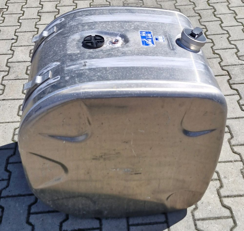 SCANIA R S ZBIORNIK PALIWA 200L NOWY - Fuel processing/ Fuel delivery: picture 4 SCANIA R S ZBIORNIK PALIWA 200L NOWY - Fuel processing/ Fuel delivery: picture 4