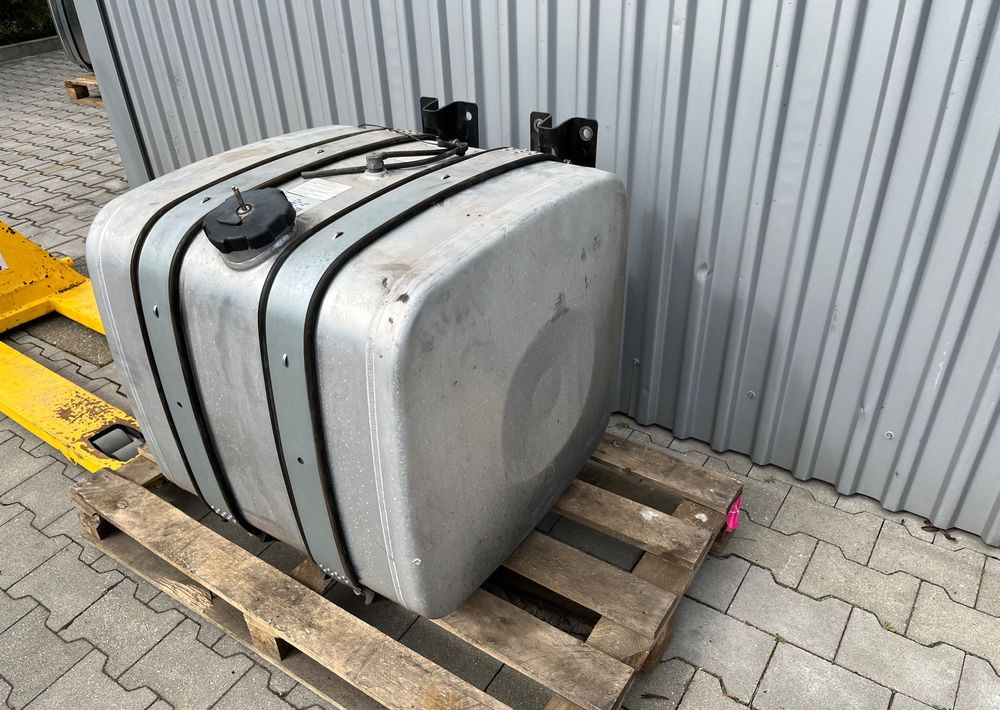 Zbiornik paliwa MAN TGX TGS 250 litrów kompletny - Fuel tank for Truck: picture 1 Zbiornik paliwa MAN TGX TGS 250 litrów kompletny - Fuel tank for Truck: picture 1