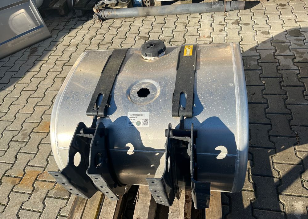 Zbiornik paliwa Volvo FH FM Renault 255 L low deck megi bak - Fuel processing/ Fuel delivery for Truck: picture 3 Zbiornik paliwa Volvo FH FM Renault 255 L low deck megi bak - Fuel processing/ Fuel delivery for Truck: picture 3