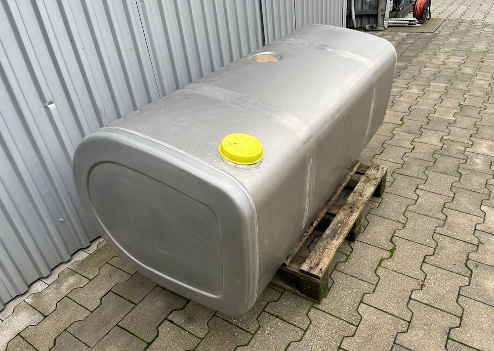 Zbiornik paliwa Volvo FH FM Renault 445 litrów bak low deck - Fuel processing/ Fuel delivery for Truck: picture 3 Zbiornik paliwa Volvo FH FM Renault 445 litrów bak low deck - Fuel processing/ Fuel delivery for Truck: picture 3