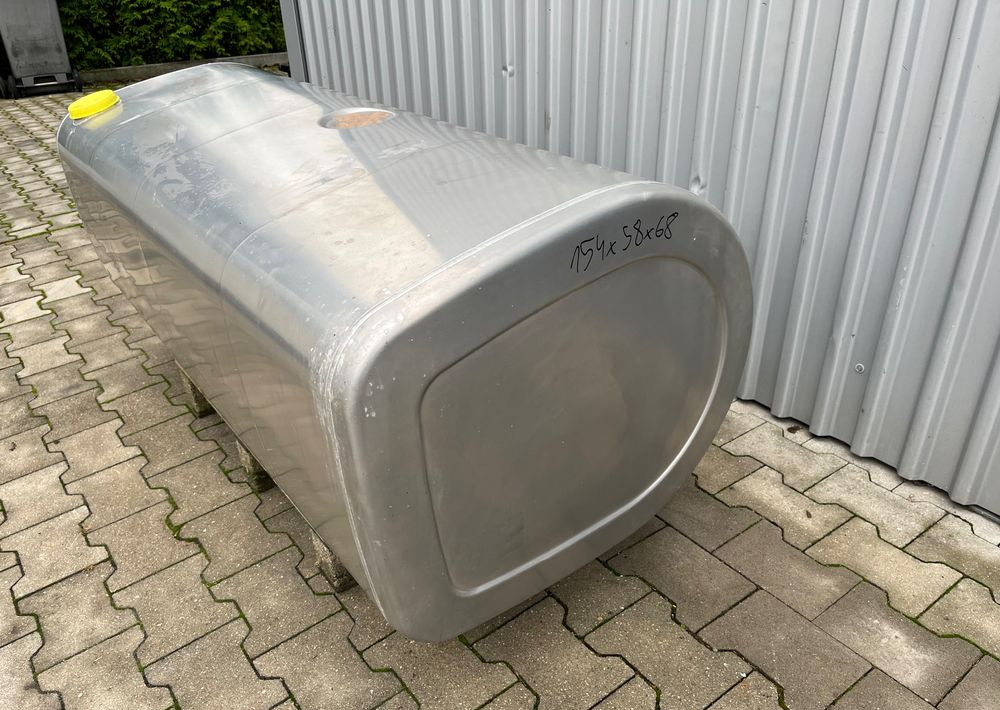 Zbiornik paliwa Volvo FH FM Renault 475 litrów bak low deck - Fuel processing/ Fuel delivery for Truck: picture 2 Zbiornik paliwa Volvo FH FM Renault 475 litrów bak low deck - Fuel processing/ Fuel delivery for Truck: picture 2