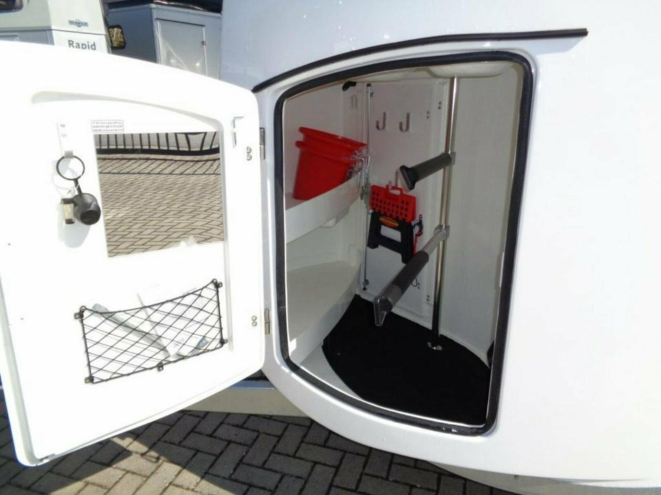 Böckmann Grand Master, WCF, 2,7 to. 100 km/h,Videoüberwachung, - Horse trailer: picture 3 Böckmann Grand Master, WCF, 2,7 to. 100 km/h,Videoüberwachung, - Horse trailer: picture 3