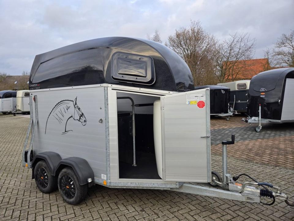 Böckmann, Pferdeanhänger,Champion-Esprit 2,0 to.SaKa.100 km/h - Horse trailer: picture 3 Böckmann, Pferdeanhänger,Champion-Esprit 2,0 to.SaKa.100 km/h - Horse trailer: picture 3