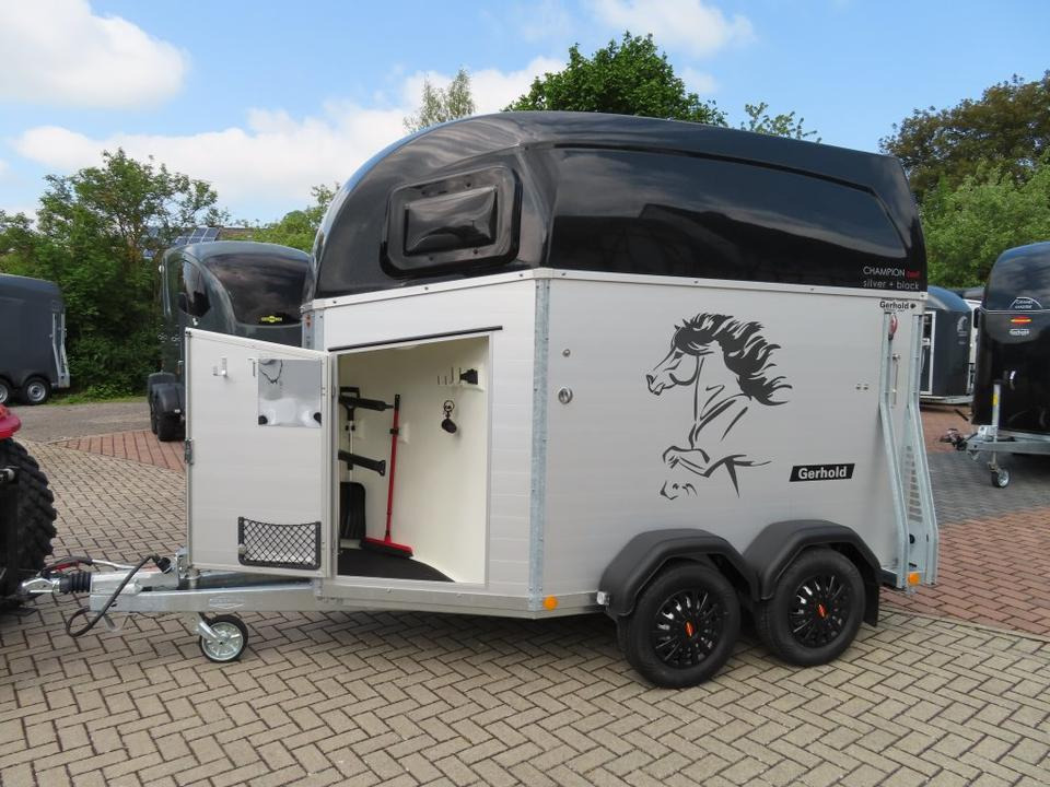 Horse trailer Böckmann Pferdeanhänger Champion Esprit ISY Sattelkammer 100km/h: picture 18 Horse trailer Böckmann Pferdeanhänger Champion Esprit ISY Sattelkammer 100km/h: picture 18