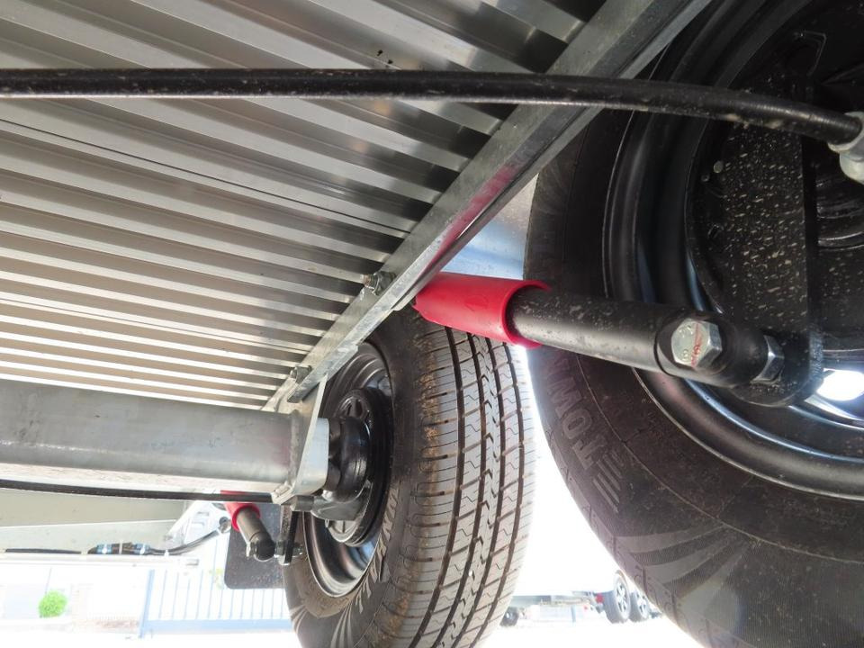 Horse trailer Böckmann Pferdeanhänger Champion Esprit ISY Sattelkammer 100km/h: picture 16 Horse trailer Böckmann Pferdeanhänger Champion Esprit ISY Sattelkammer 100km/h: picture 16