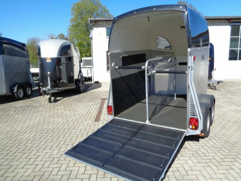 Horse trailer Böckmann, Pferdeanhänger Champion R ALUBODEN Saka100km/h: picture 10