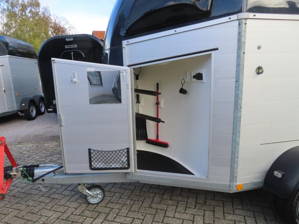 Böckmann Pferdeanhänger Champion R, Alub., 100 km/h - Horse trailer: picture 3 Böckmann Pferdeanhänger Champion R, Alub., 100 km/h - Horse trailer: picture 3