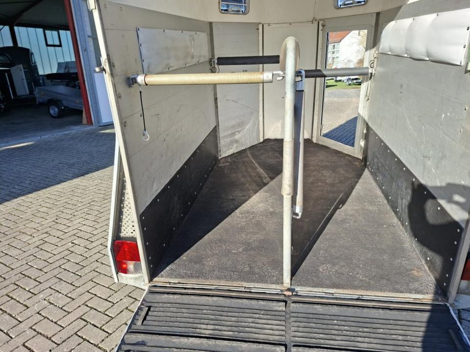 Böckmann, Pferdeanhänger, Champion R, Videokamera, 100 km/h - Horse trailer: picture 3 Böckmann, Pferdeanhänger, Champion R, Videokamera, 100 km/h - Horse trailer: picture 3