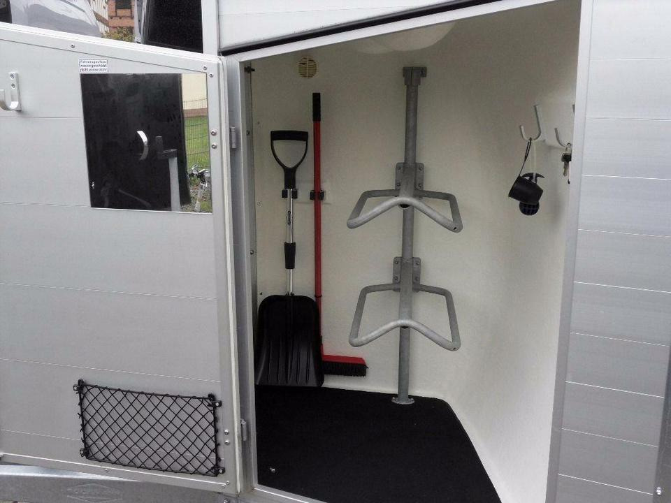 Böckmann Pferdeanhänger Champion R, Western, Alu, 100 km/h - Horse trailer: picture 3 Böckmann Pferdeanhänger Champion R, Western, Alu, 100 km/h - Horse trailer: picture 3