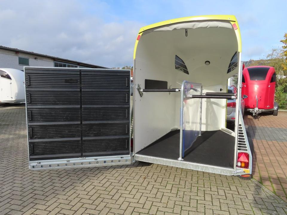 Böckmann Pferdeanhänger Comfort Flügeltür Sattelkammer 100km/h - Horse trailer: picture 4 Böckmann Pferdeanhänger Comfort Flügeltür Sattelkammer 100km/h - Horse trailer: picture 4