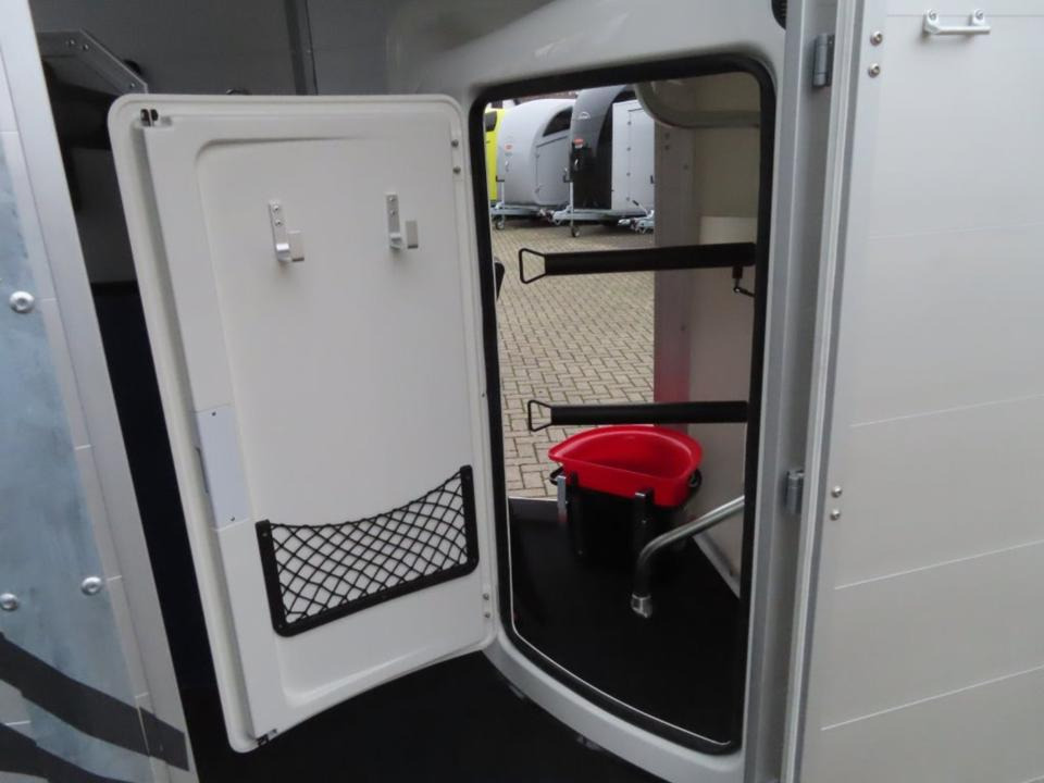 Böckmann, Pferdeanhänger,Portax SKA, WCF, Flügeltür, 100 km/h - Horse trailer: picture 5 Böckmann, Pferdeanhänger,Portax SKA, WCF, Flügeltür, 100 km/h - Horse trailer: picture 5