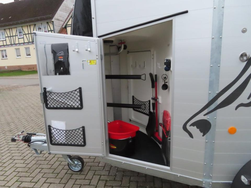 Böckmann, Pferdeanhänger,Portax SKA, WCF, Flügeltür, 100 km/h - Horse trailer: picture 4 Böckmann, Pferdeanhänger,Portax SKA, WCF, Flügeltür, 100 km/h - Horse trailer: picture 4