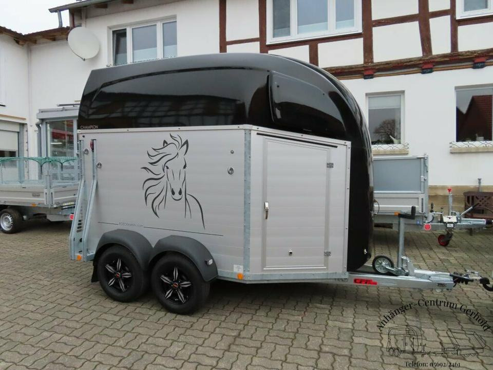 Pferdeanhänger Böckmann Champion R Saka 100km/h Dekor Alufelgen - Horse trailer: picture 2 Pferdeanhänger Böckmann Champion R Saka 100km/h Dekor Alufelgen - Horse trailer: picture 2