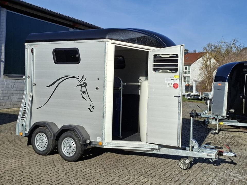 Pferdeanhänger Böckmann Portax Esprit Next Gen. Saka 100km/h 2,4t - Horse trailer: picture 1 Pferdeanhänger Böckmann Portax Esprit Next Gen. Saka 100km/h 2,4t - Horse trailer: picture 1