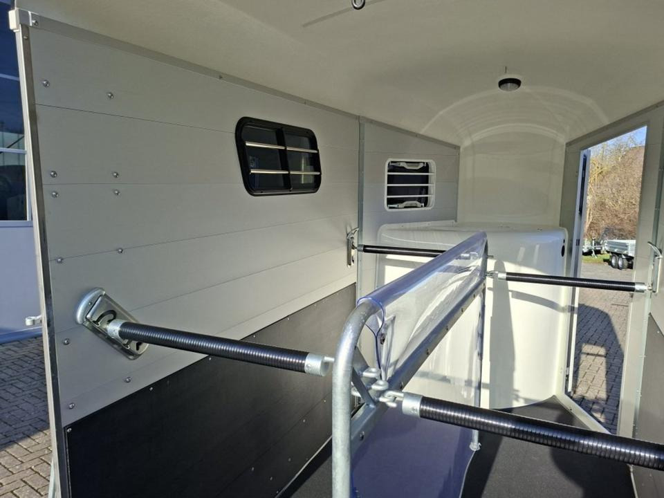 Pferdeanhänger Böckmann Portax Esprit Next Gen. Saka 100km/h 2,4t - Horse trailer: picture 5 Pferdeanhänger Böckmann Portax Esprit Next Gen. Saka 100km/h 2,4t - Horse trailer: picture 5