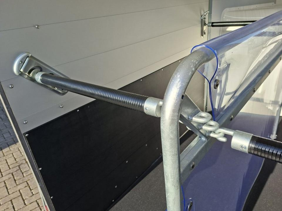 Pferdeanhänger Böckmann Portax Esprit Next Gen. Saka 100km/h 2,4t - Horse trailer: picture 4 Pferdeanhänger Böckmann Portax Esprit Next Gen. Saka 100km/h 2,4t - Horse trailer: picture 4