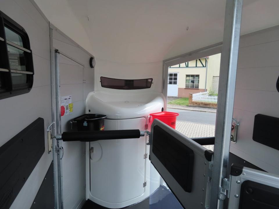 Horse trailer Pferdeanhänger Böckmann Portax K, Sattelk. Entladeklappe, 100 k.: picture 12 Horse trailer Pferdeanhänger Böckmann Portax K, Sattelk. Entladeklappe, 100 k.: picture 12