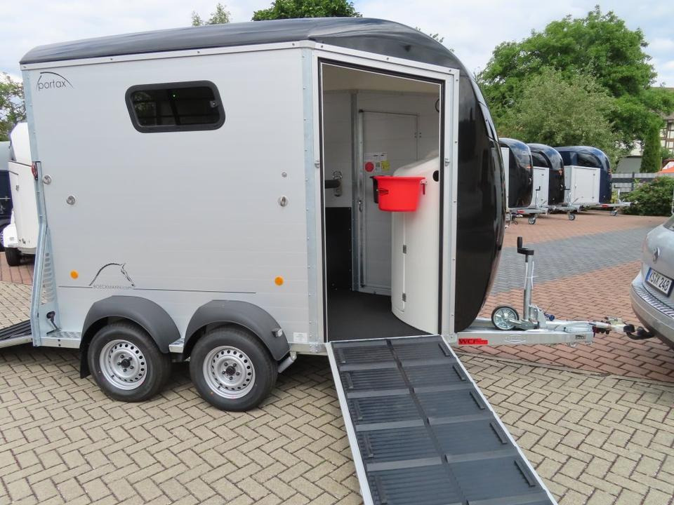 Horse trailer Pferdeanhänger Böckmann Portax K, Sattelk. Entladeklappe, 100 k.: picture 7 Horse trailer Pferdeanhänger Böckmann Portax K, Sattelk. Entladeklappe, 100 k.: picture 7