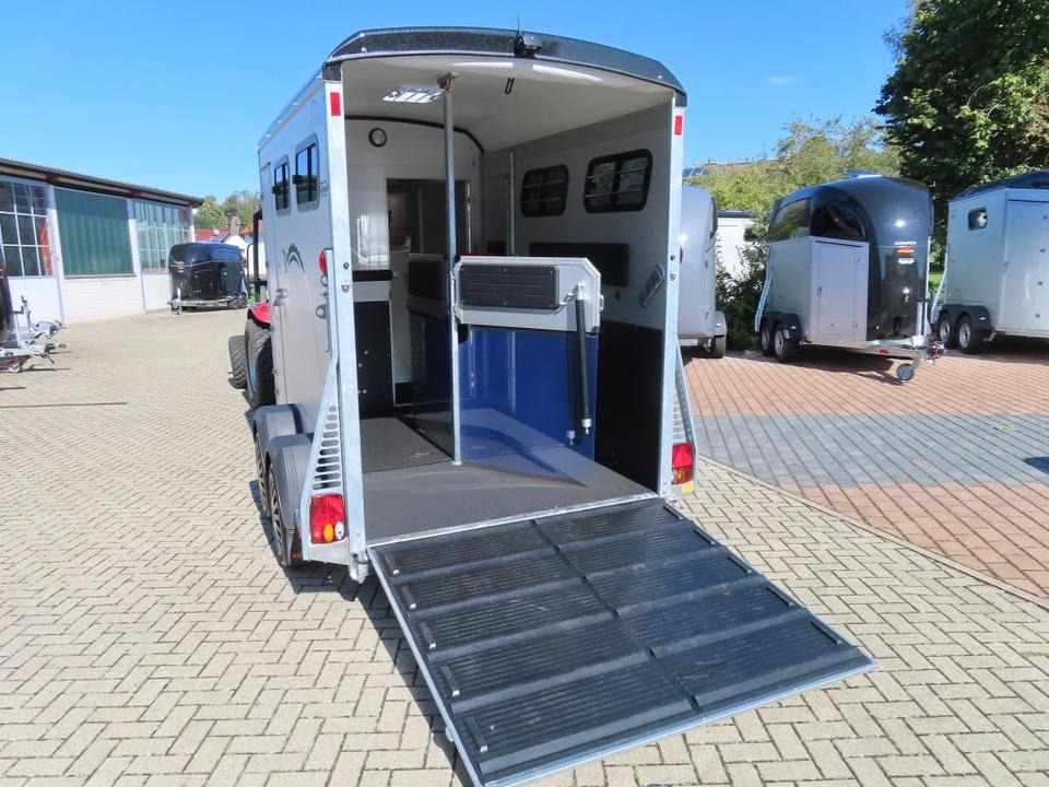 Pferdeanhänger Böckmann Portax L-SR Kamera WCF-Fahrwerk - Horse trailer: picture 5 Pferdeanhänger Böckmann Portax L-SR Kamera WCF-Fahrwerk - Horse trailer: picture 5