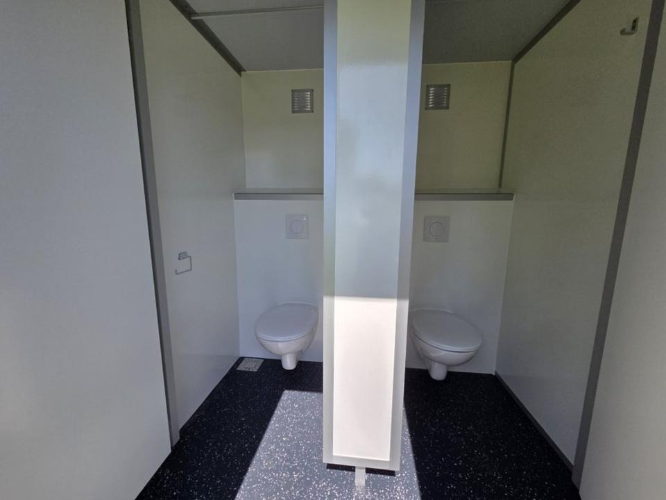 Construction container, Trailer Toilettenwagen Sanitär-Anhänger WC Wagen 2xD, 1xH+2U: picture 13