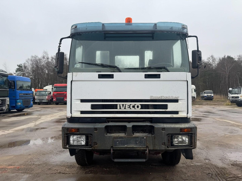 Iveco Eurotrakker 340 E 37 (BIG AXLE / STEEL SUSPENSION / MANUAL PUMP / GRAND PONT / LAMES / POMPE MANUELLE) - Cab chassis truck: picture 2 Iveco Eurotrakker 340 E 37 (BIG AXLE / STEEL SUSPENSION / MANUAL PUMP / GRAND PONT / LAMES / POMPE MANUELLE) - Cab chassis truck: picture 2